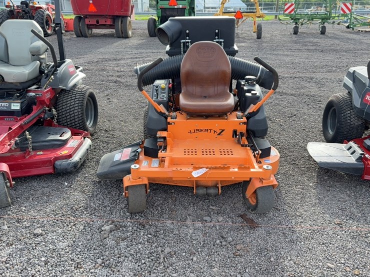 #3093-•-scag-liberty-z-zero-turn-mower-image-2