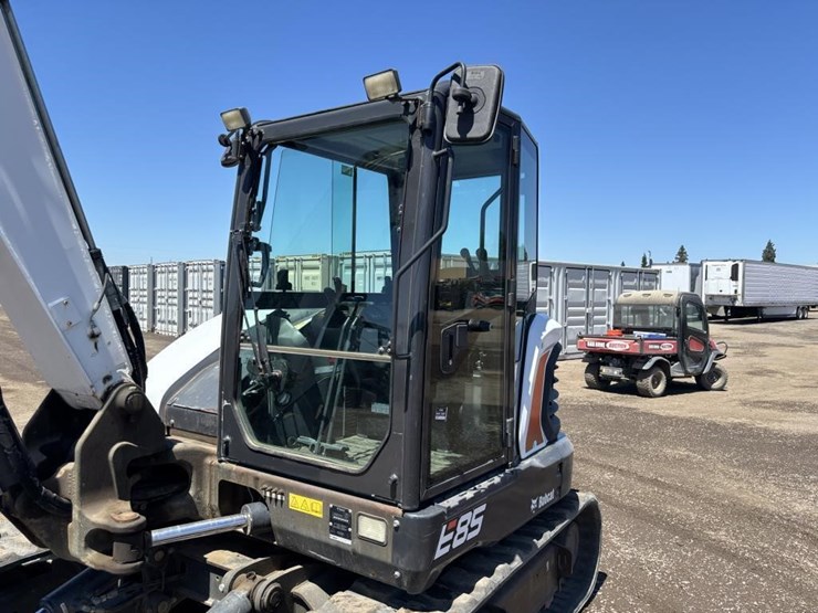 2018-bobcat-e85-image-27