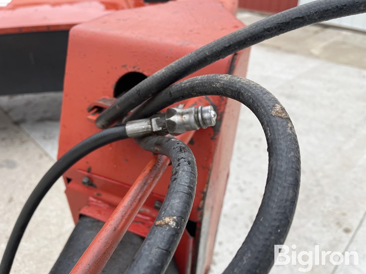 new-holland-1411-image-12