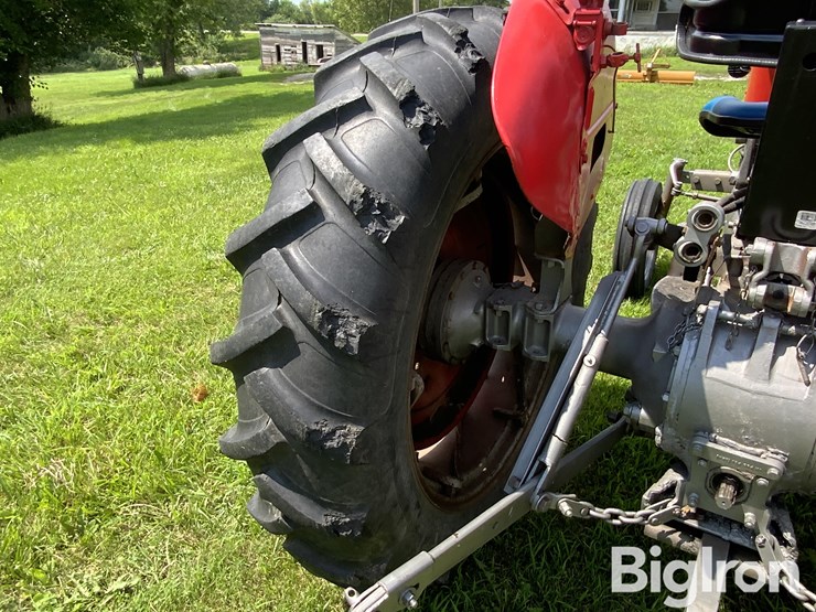 1958-massey-ferguson-65-image-15