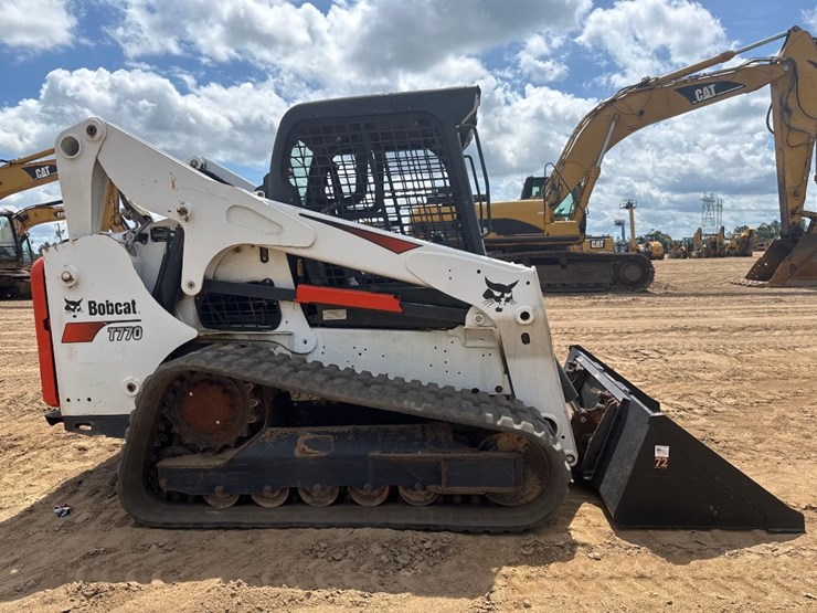 2019-bobcat-t770-image-5