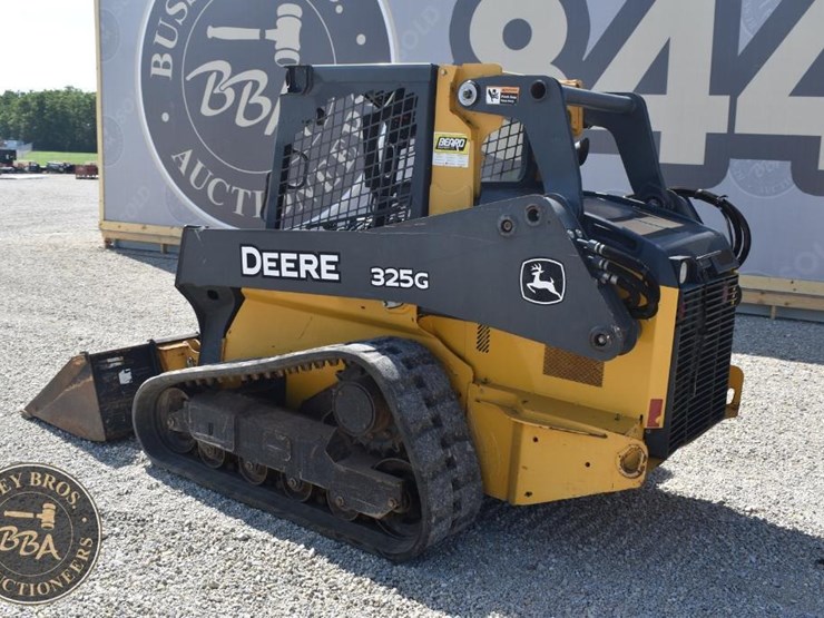 2019-deere-325g-image-15