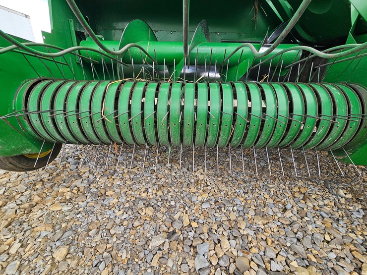 john-deere-338-image-27