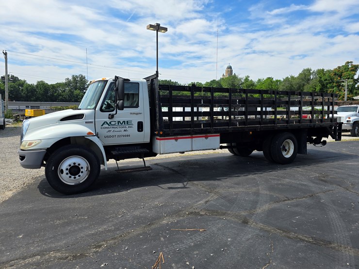 2012-international-durastar-4300-image-6