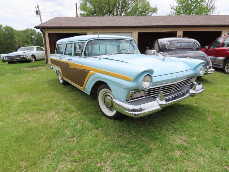 1957-ford-country-squire-4dr-wagon-image-1