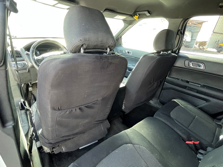 2018-ford-explorer-image-19