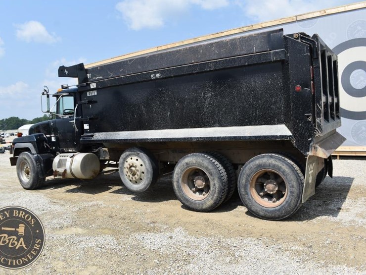 1996-mack-rd688s-image-10