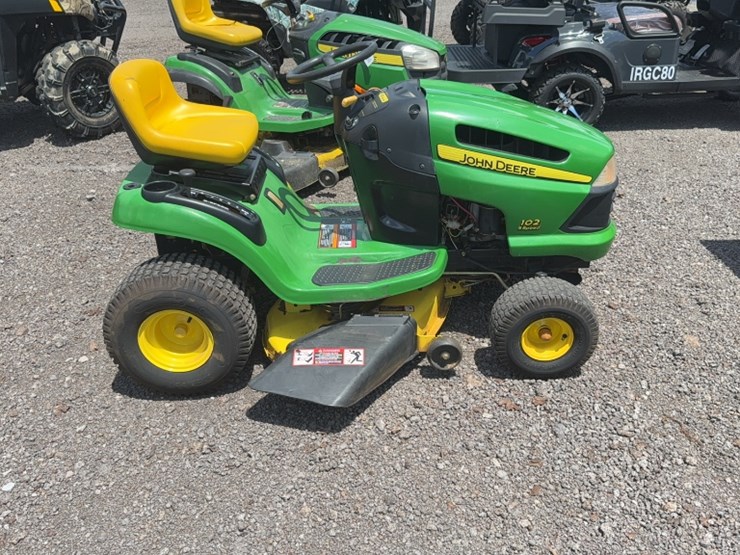 john-deere-102-image-4