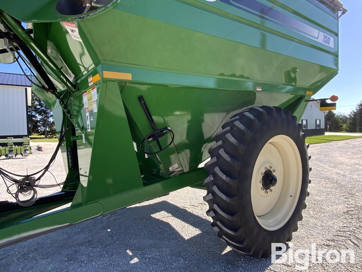 2011-j&m-750-18-image-16