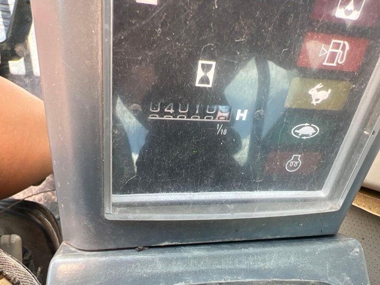 2004-takeuchi-tb175-image-35