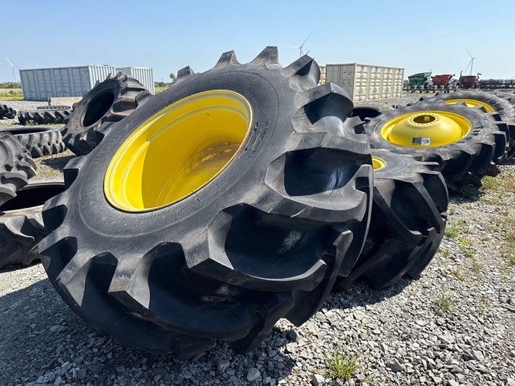 john-deere-10-image-4