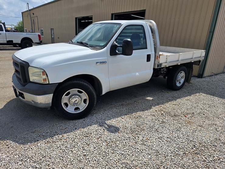 2005-ford-f350-image-4
