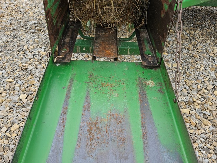 john-deere-338-image-22