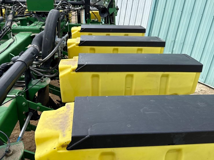 john-deere-1770nt-image-33