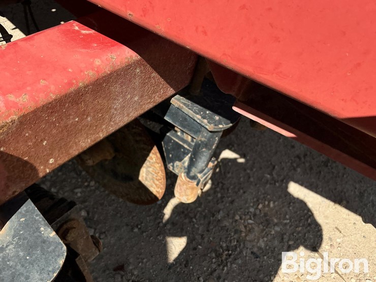 case-ih-2800-image-18
