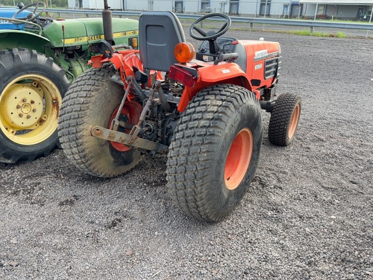 kubota-b7800-image-8