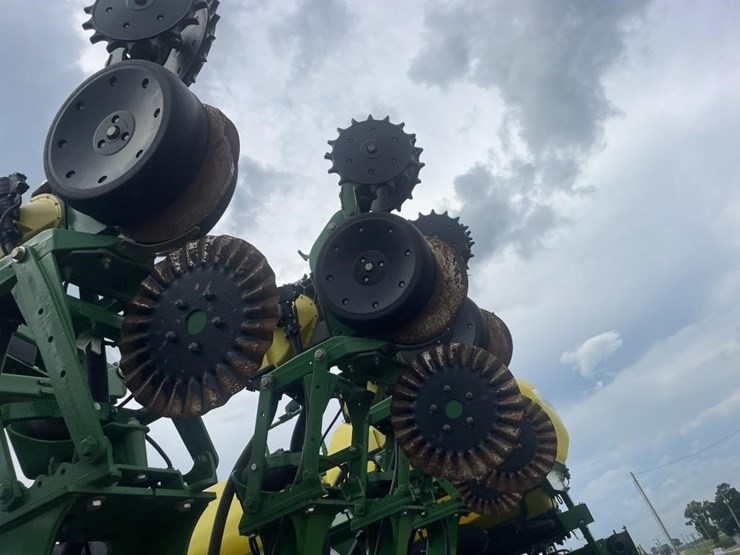 2012-john-deere-1790-image-12
