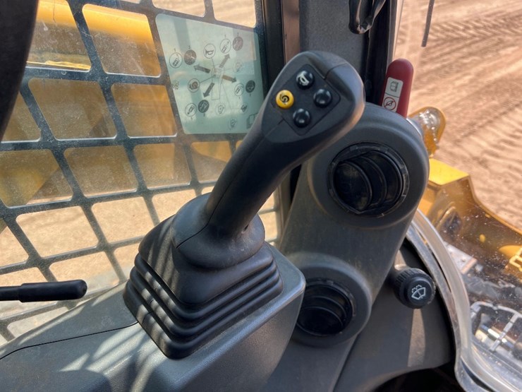 caterpillar-279d3-image-30