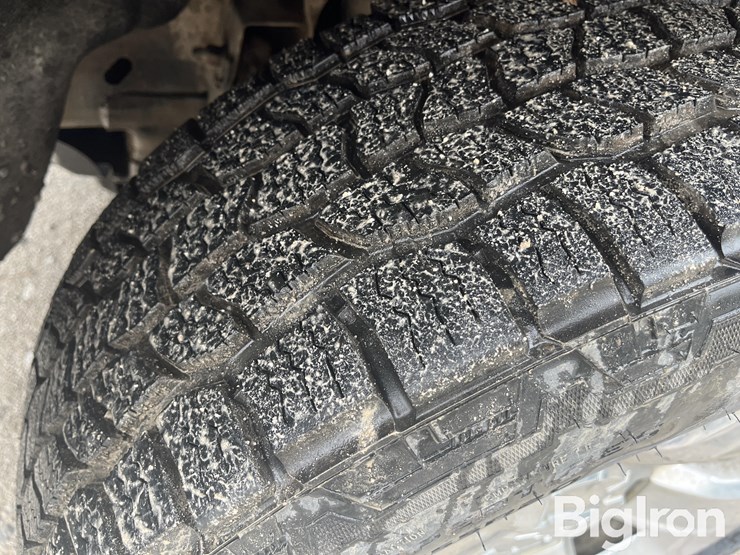2014-chevrolet-silverado-1500-ltz-image-13