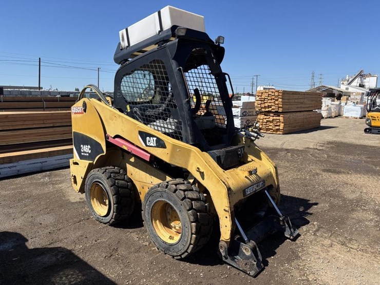 2009-caterpillar-246c-image-2
