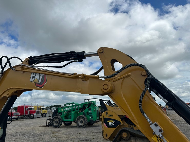 2015-caterpillar-306e-image-31