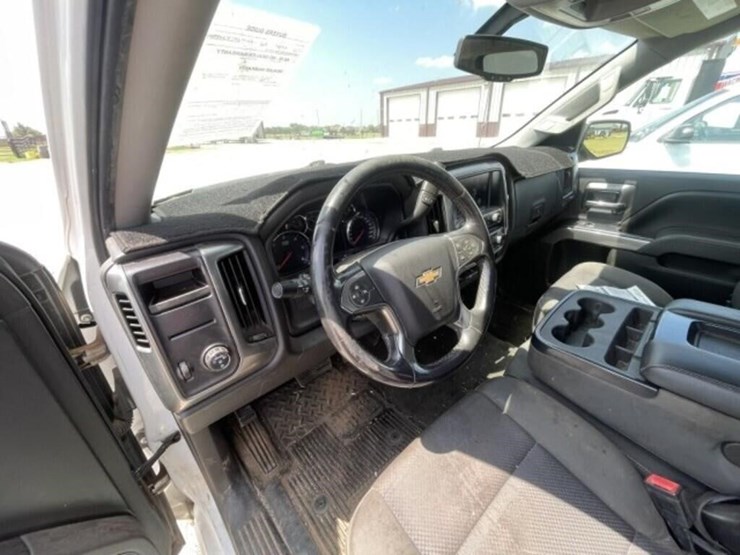2015-chevrolet-silverado-1500-lt-image-25