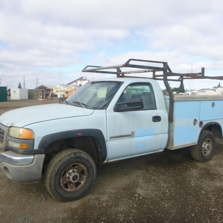 2004 GMC 2500