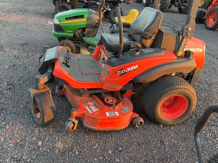 kubota-zd326-image-13