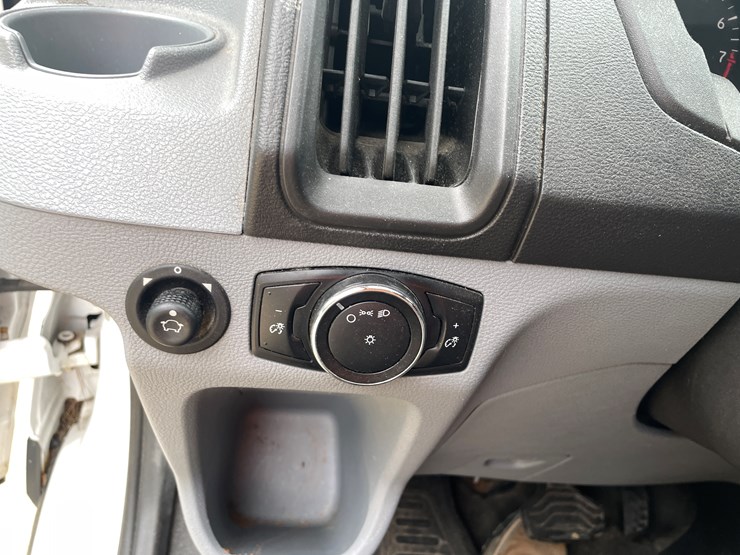 2015-ford-transit-image-80