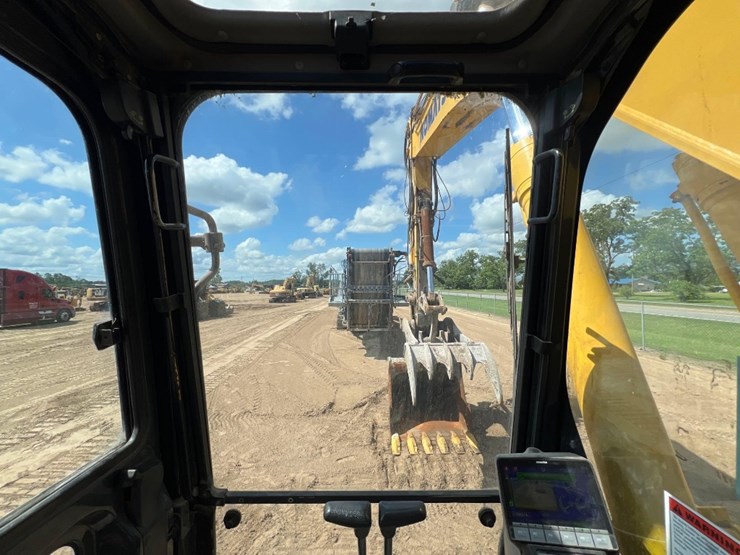 2020-komatsu-pc360-lc-11-image-48