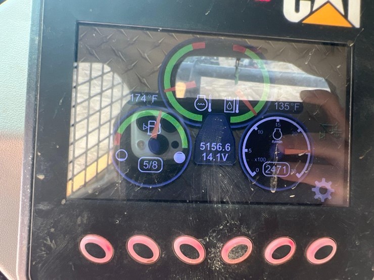 2016-caterpillar-259d-image-32