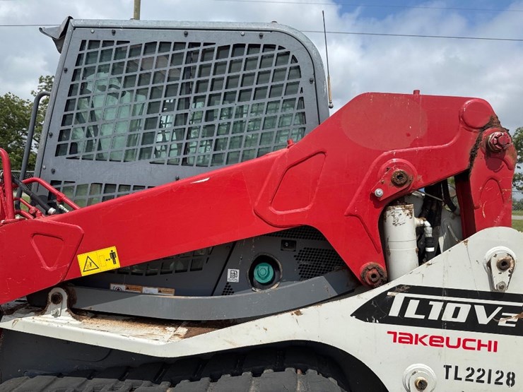 2023-takeuchi-tl10v2-image-19