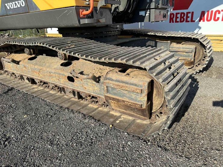 2019-volvo-ec350-excavator-image-32