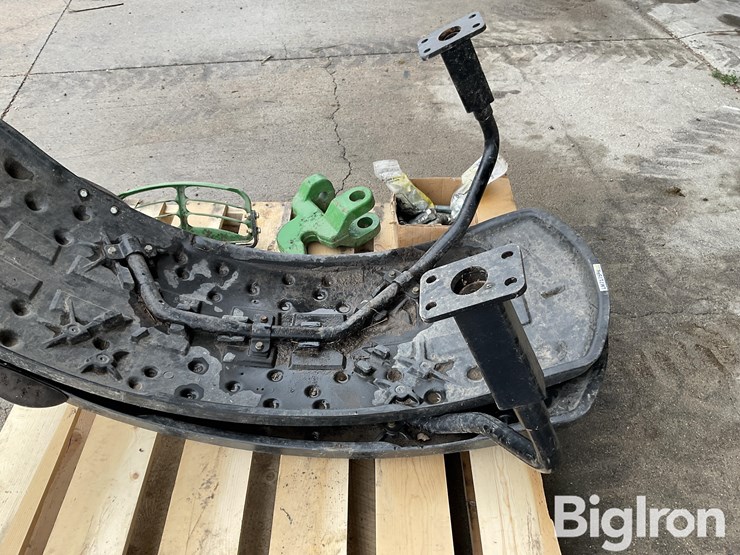 john-deere-front-fenders-image-13