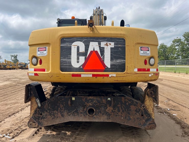 2011-caterpillar-m318d-image-3