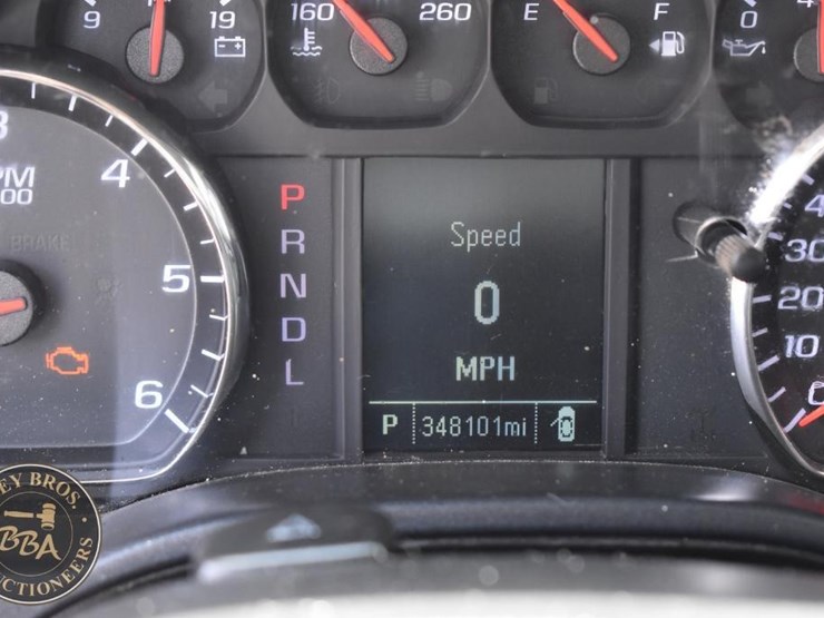 2017-chevrolet-silverado-1500-image-35