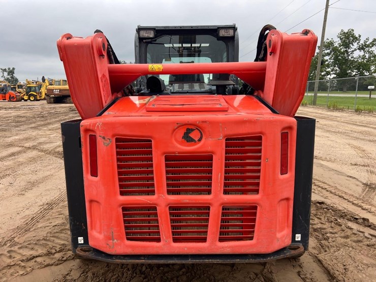2016-kubota-svl95-2s-image-3