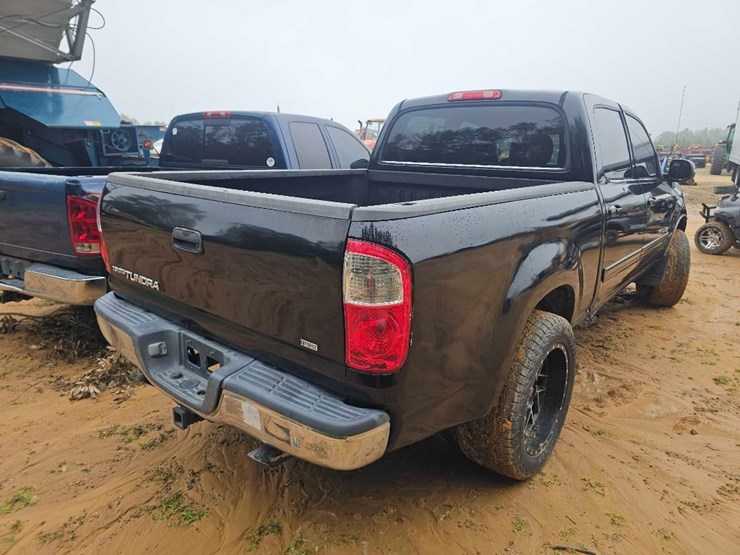 2005-toyota-tundra-image-4