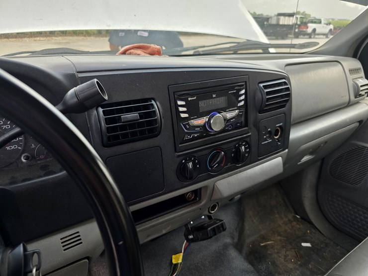 2005-ford-f350-image-53