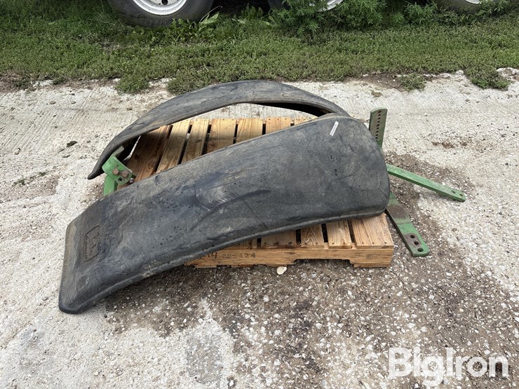 john-deere-mfwd-fenders-image-2
