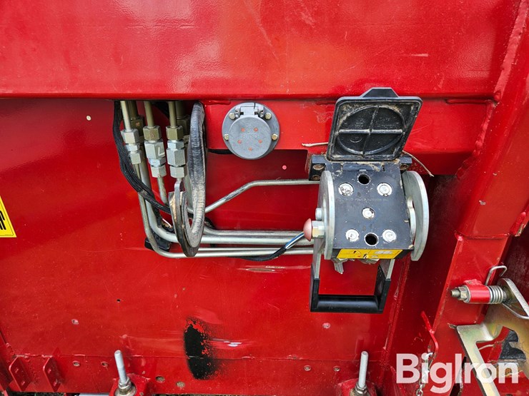 2012-case-ih-3020-image-10