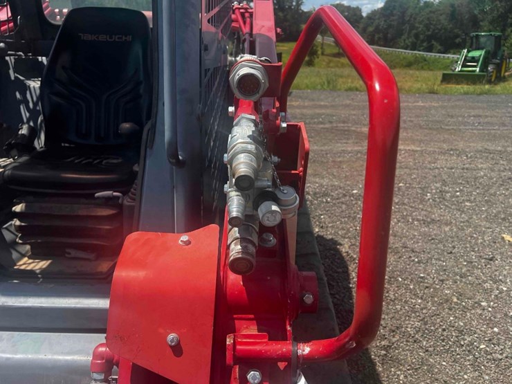 2021-takeuchi-tl12v2-image-14