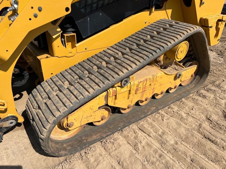 2023-caterpillar-279d3-image-9