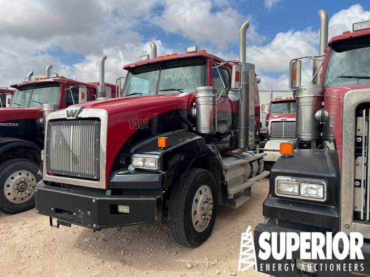 2013-western-star-4900-image-1