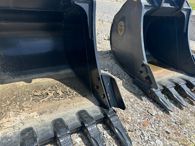 #83-•-unused-thor-320-42"-excavator-bucket-inv#:-24631-image-8