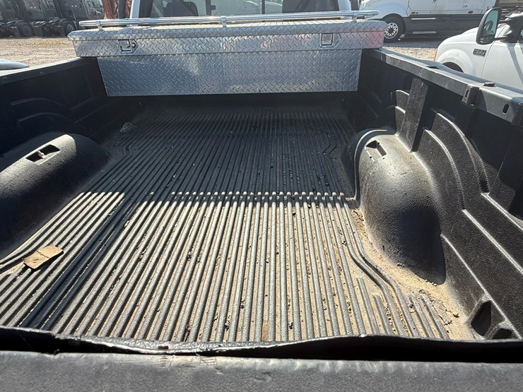 2015-dodge-ram-1500-image-15