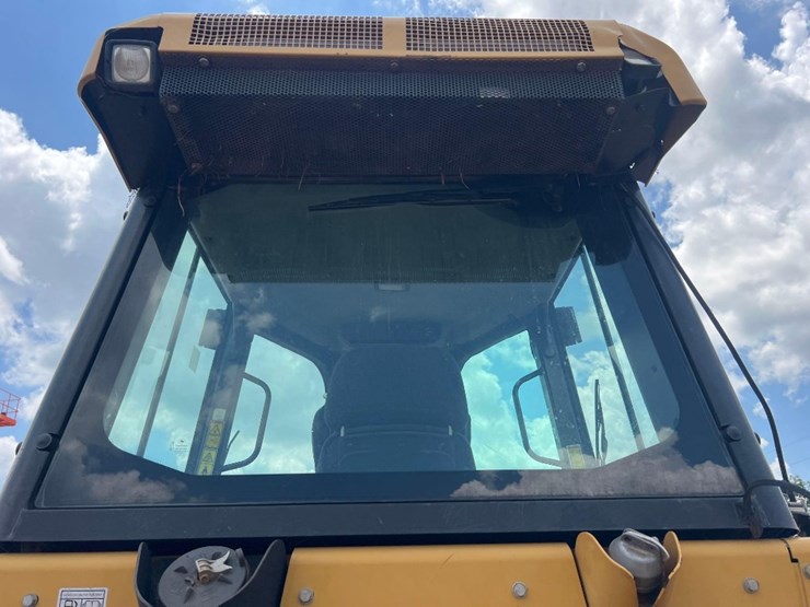 caterpillar-d3k2-lgp-image-15