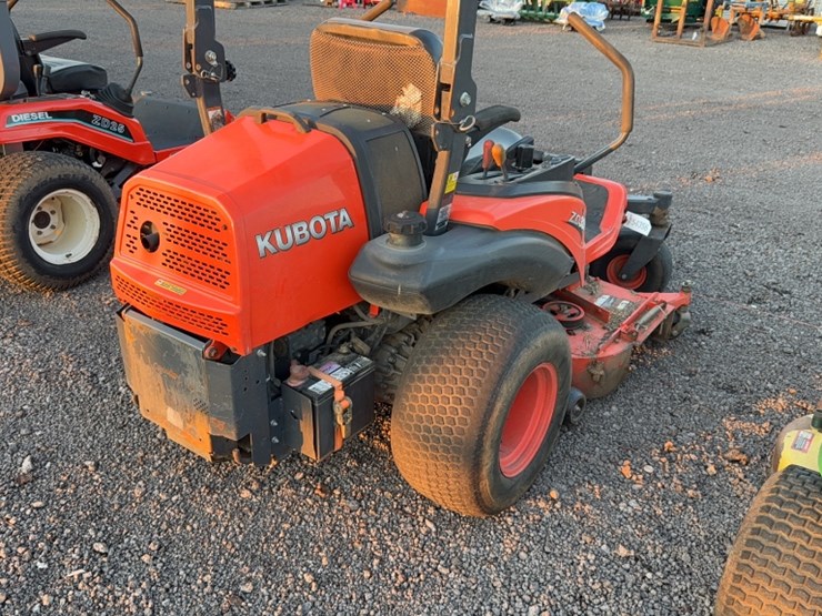 kubota-zd326-image-8