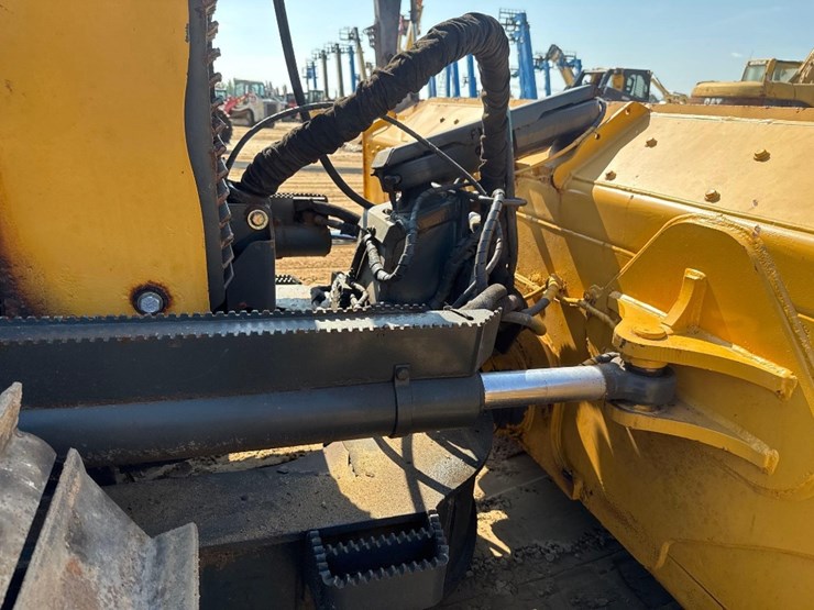 deere-700k-lgp-image-21