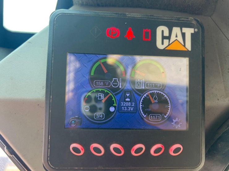 2016-caterpillar-262d-image-27